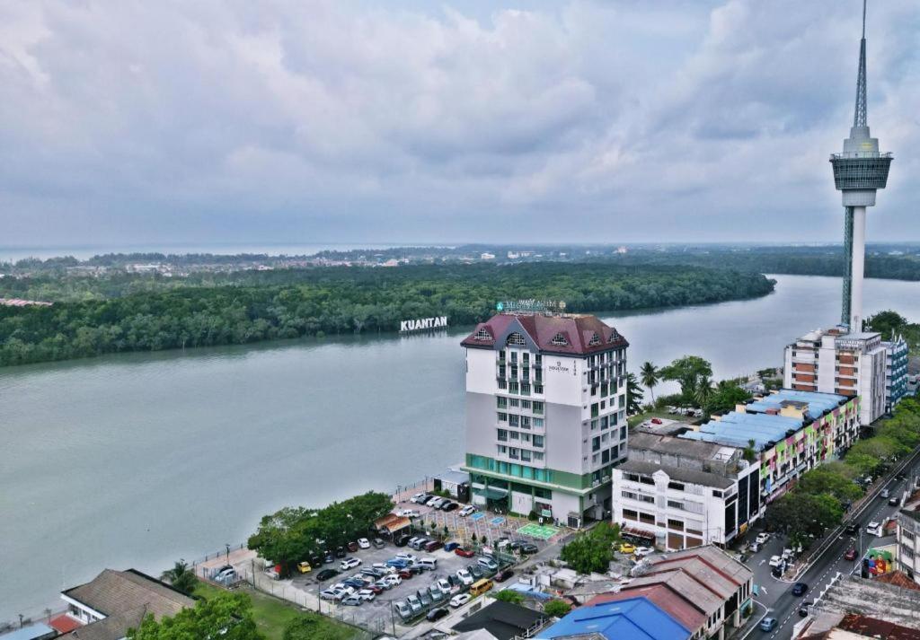 Mega View Hotel Kuantan Extérieur photo