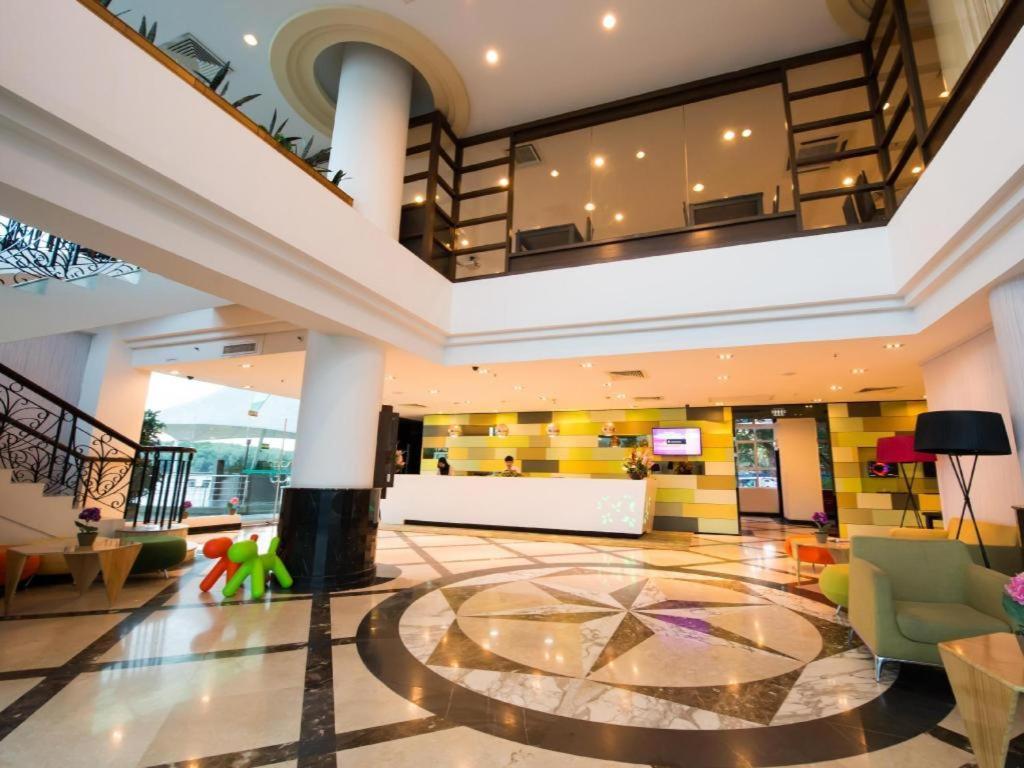 Mega View Hotel Kuantan Extérieur photo