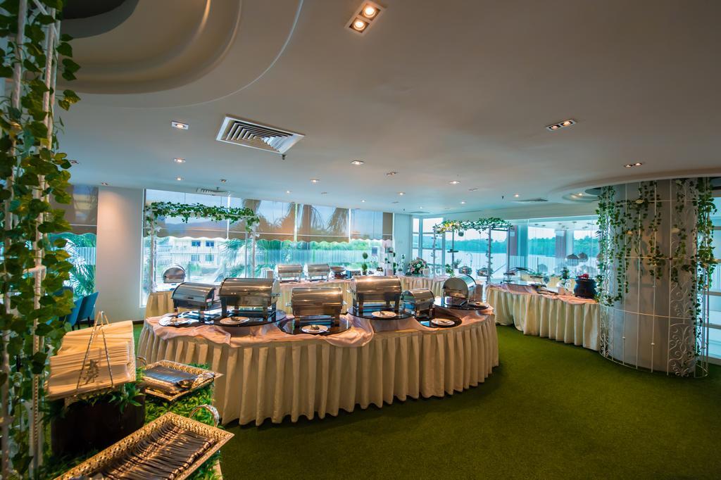Mega View Hotel Kuantan Extérieur photo