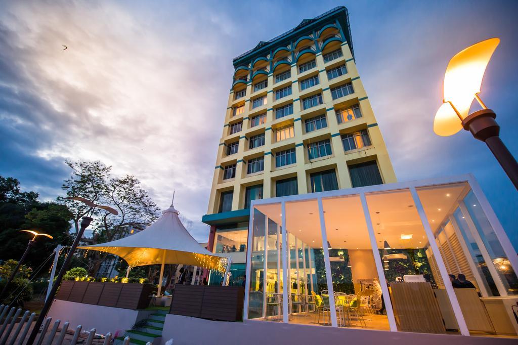 Mega View Hotel Kuantan Extérieur photo